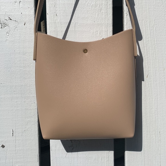 Samara Nude crossbody NWOT - Picture 7 of 11